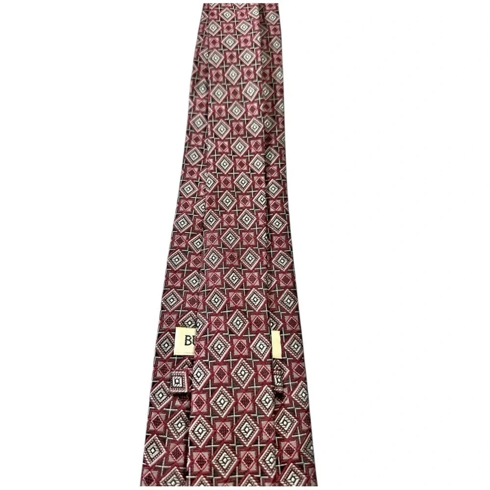 🌸Bruma Bibas- Red Geometric Print 100% Silk Tie